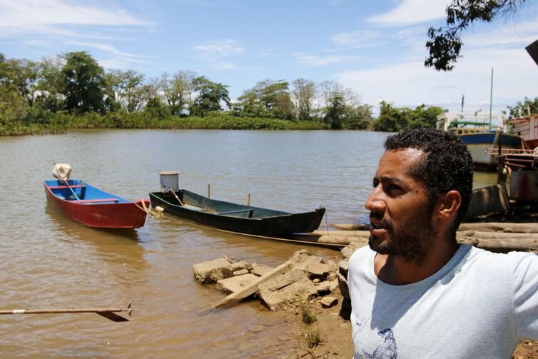Linhares (ES) - Foz do rio Doce, distrito de Regência. Paulo Miranda do Rosário, agricultor. - Tânia Rêgo/Agência Brasil